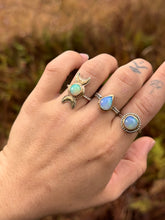 Load image into Gallery viewer, Genuine Opal Silver Smithed Ring size 7.5