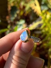 Load image into Gallery viewer, Genuine Opal Silver Smithed Ring size 7.5