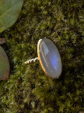 Load image into Gallery viewer, Misty Moonstone Ring size 6