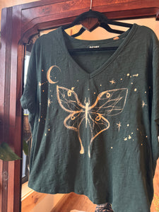 Evergreen Luna Moth Painted top size XXL